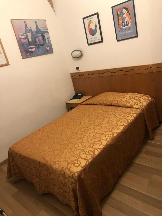 Hotel Nuova Italia Φλωρεντία Εξωτερικό φωτογραφία