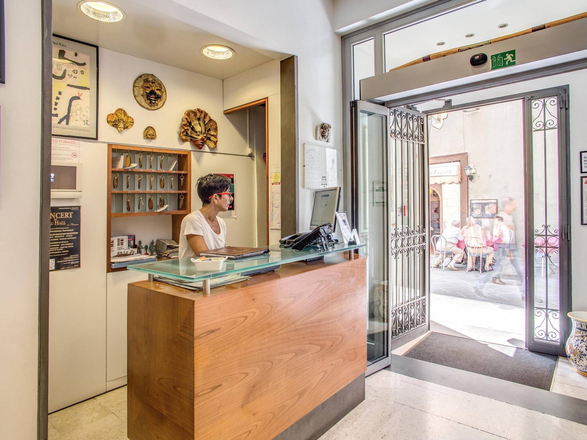 Hotel Nuova Italia Φλωρεντία Εξωτερικό φωτογραφία