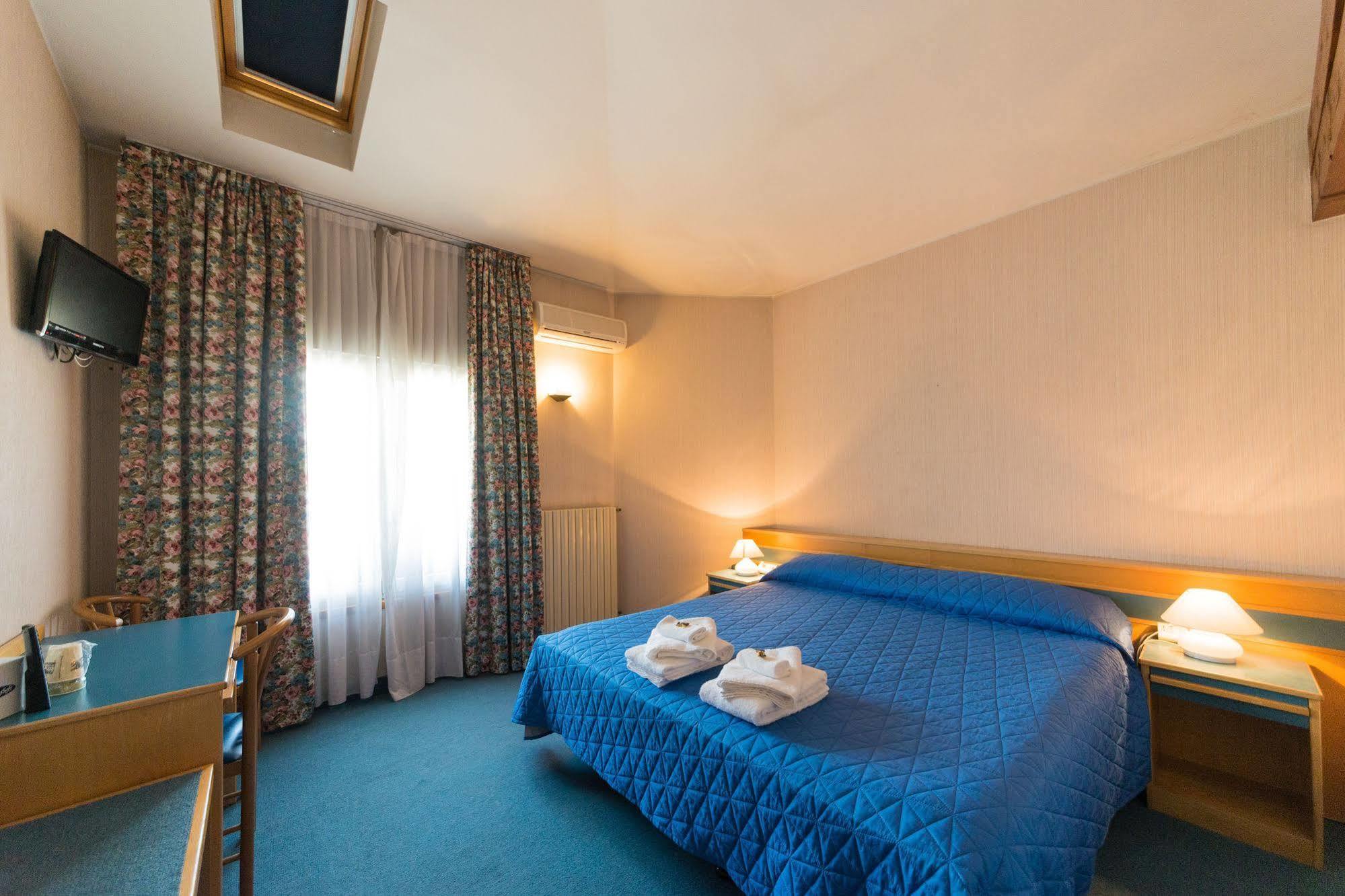 Hotel Nuova Italia Φλωρεντία Εξωτερικό φωτογραφία