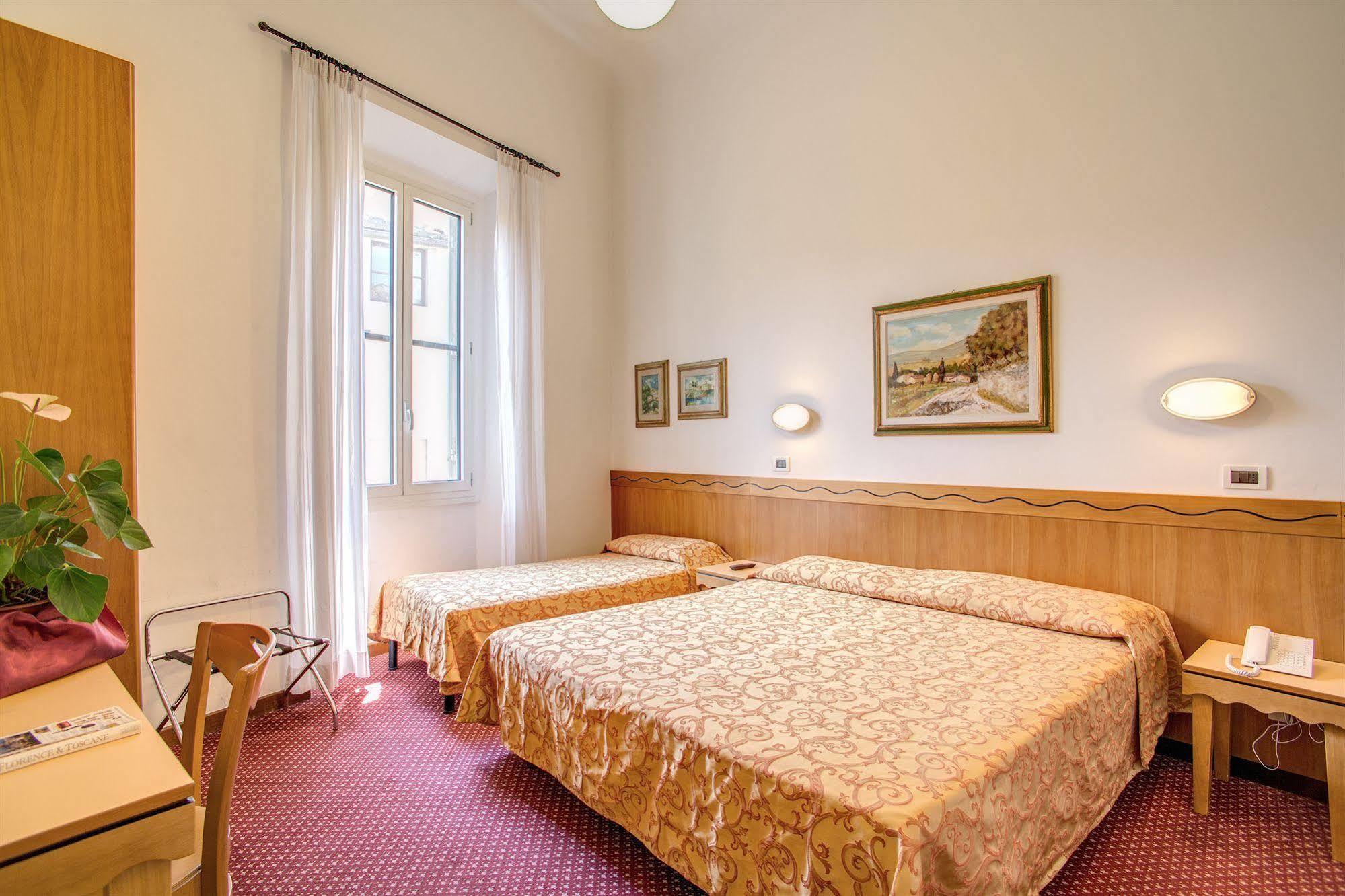 Hotel Nuova Italia Φλωρεντία Εξωτερικό φωτογραφία