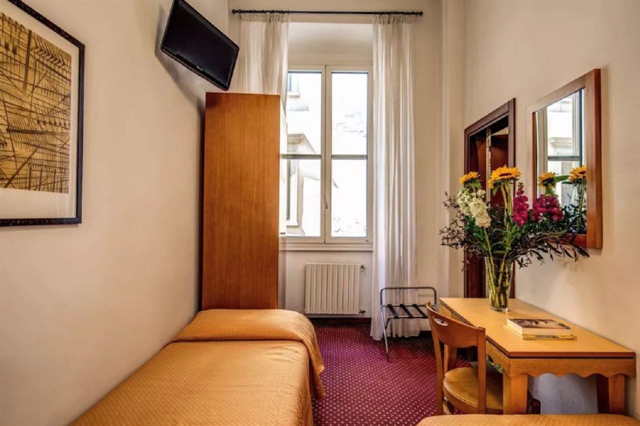Hotel Nuova Italia Φλωρεντία Εξωτερικό φωτογραφία